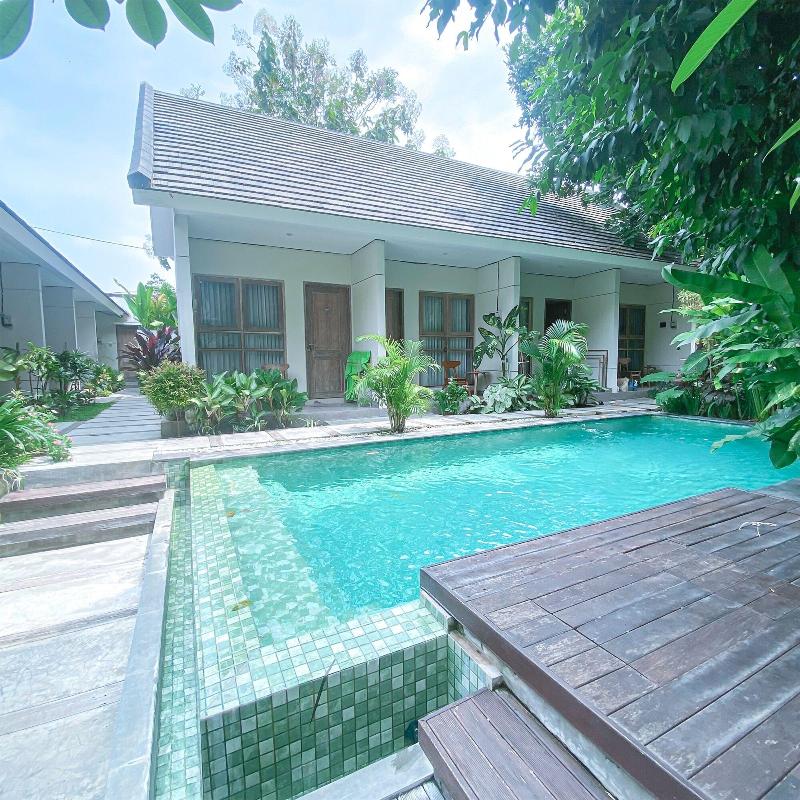 Manuver Surf And Stay Uluwatu Bali image