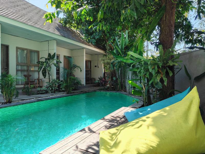 Manuver Surf And Stay Uluwatu Bali image