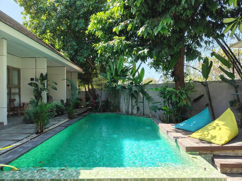 Manuver Surf And Stay Uluwatu Bali image