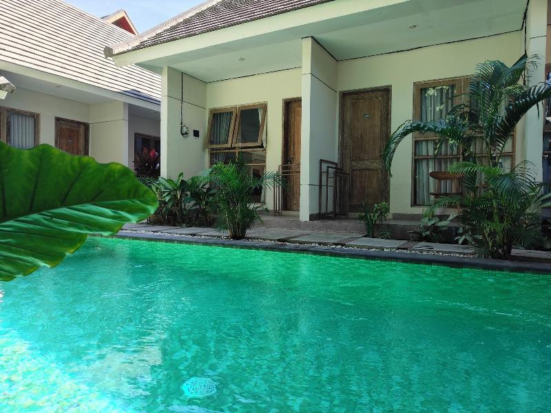 Manuver Surf And Stay Uluwatu Bali image