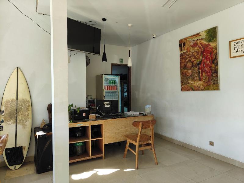 Manuver Surf And Stay Uluwatu Bali image