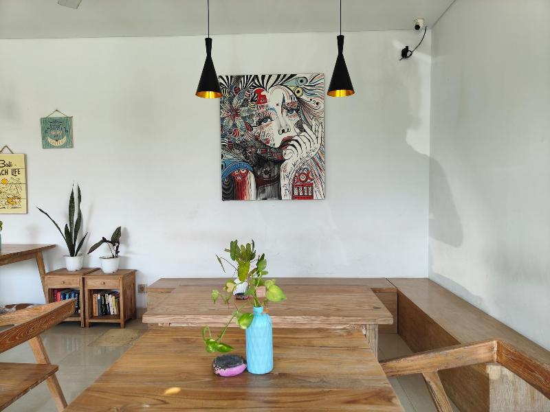 Manuver Surf And Stay Uluwatu Bali image