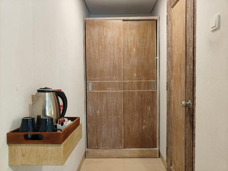 Manuver Surf And Stay Uluwatu Bali image