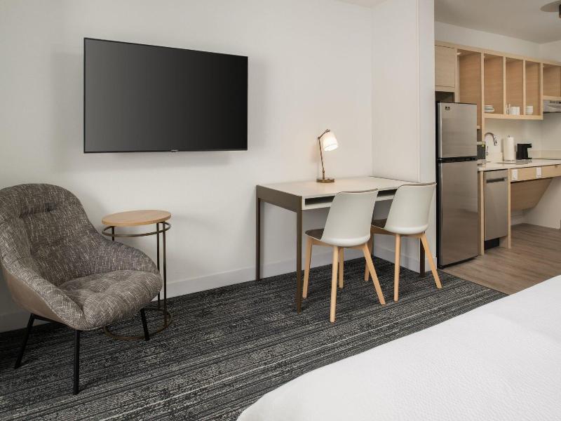 Towneplace Suites By Marriott Eugene image