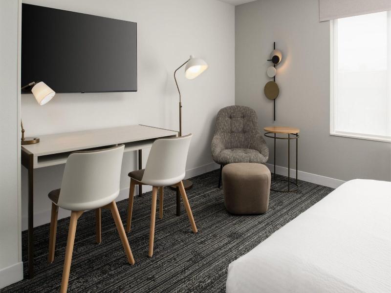 Towneplace Suites By Marriott Eugene image