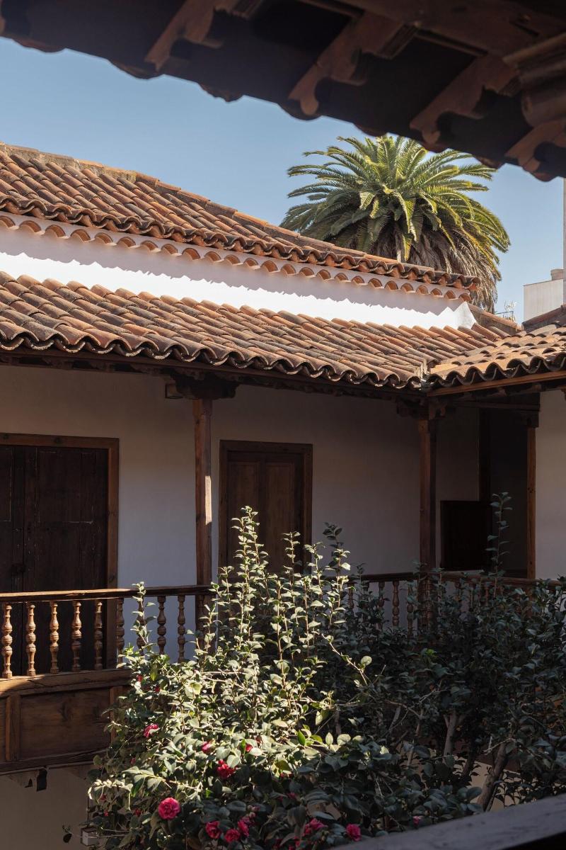 Hotel Emblema Tico La Casa De La Camelia image