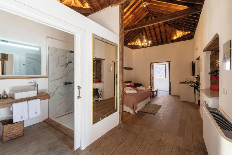 Hotel Emblema Tico La Casa De La Camelia image