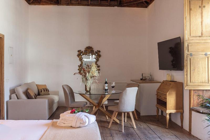 Hotel Emblema Tico La Casa De La Camelia image