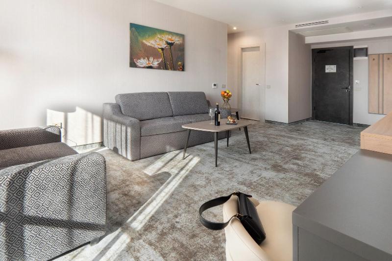 Atmosphere Hotel image