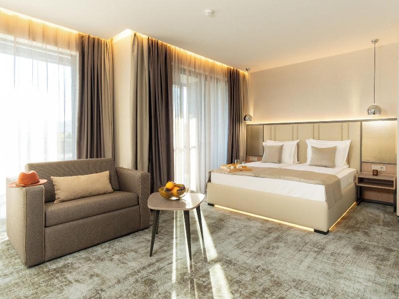 Atmosphere Hotel image