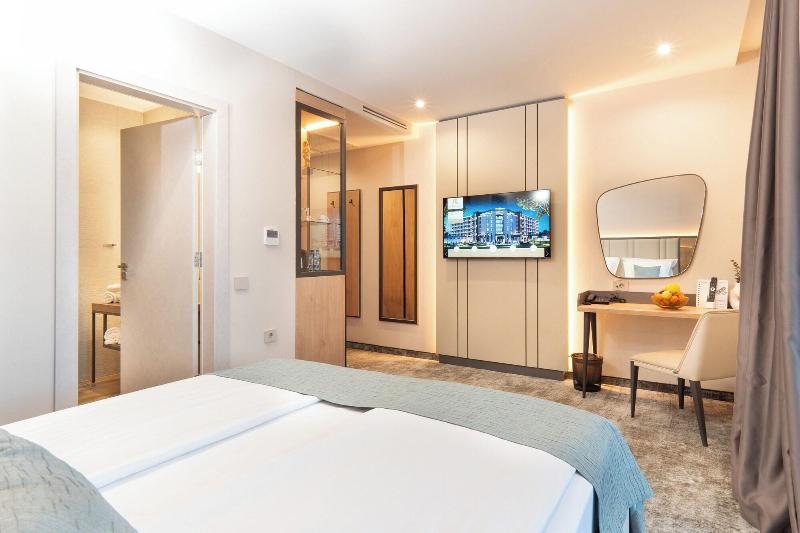 Atmosphere Hotel image