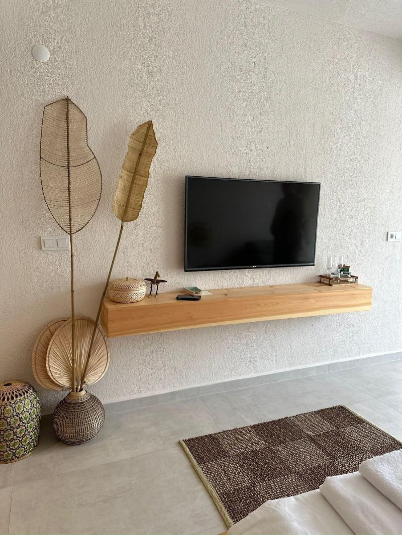 Rue Rooms image