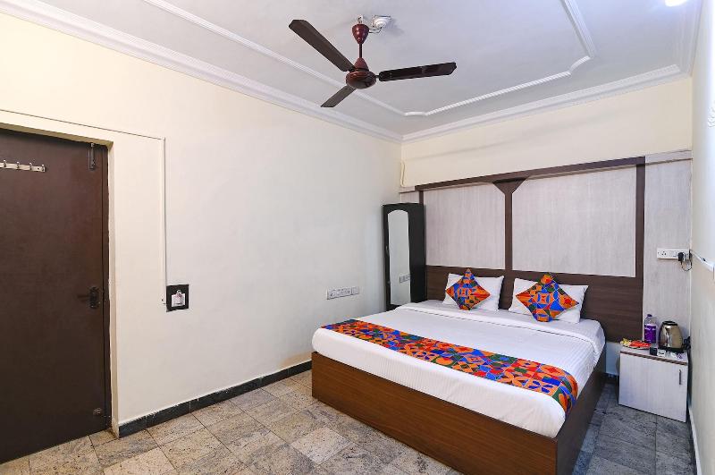 Fabhotel Neethu Residency image