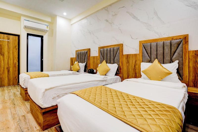 Hotel Breeze Bay image