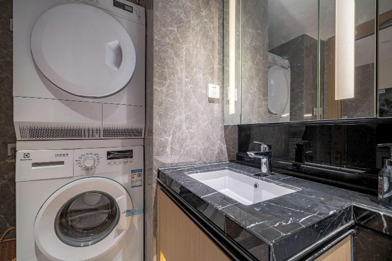 F Town Fangtang Hotel Shenzhen City image