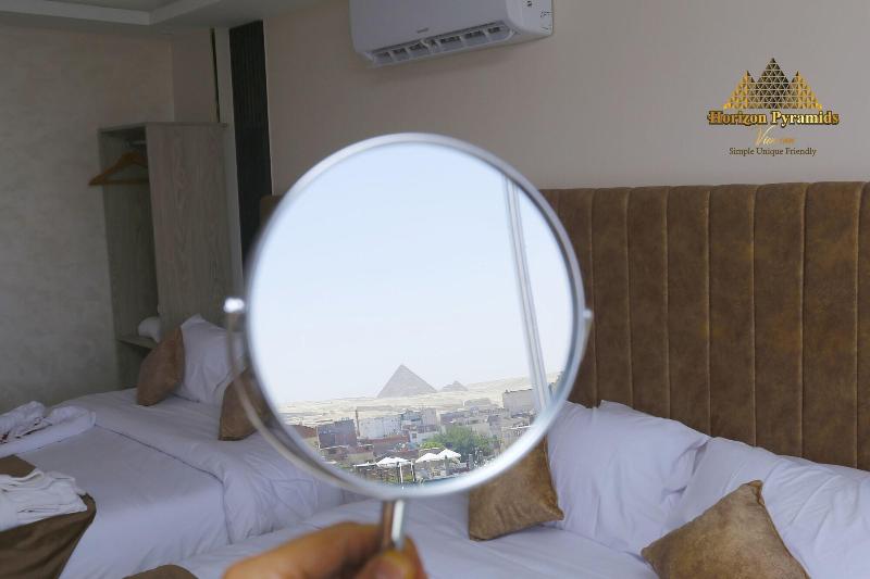 Horizon Pyramids View Inn