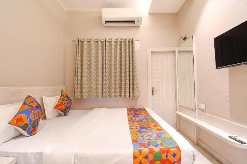 Fabhotel Kitchen Q Inn image