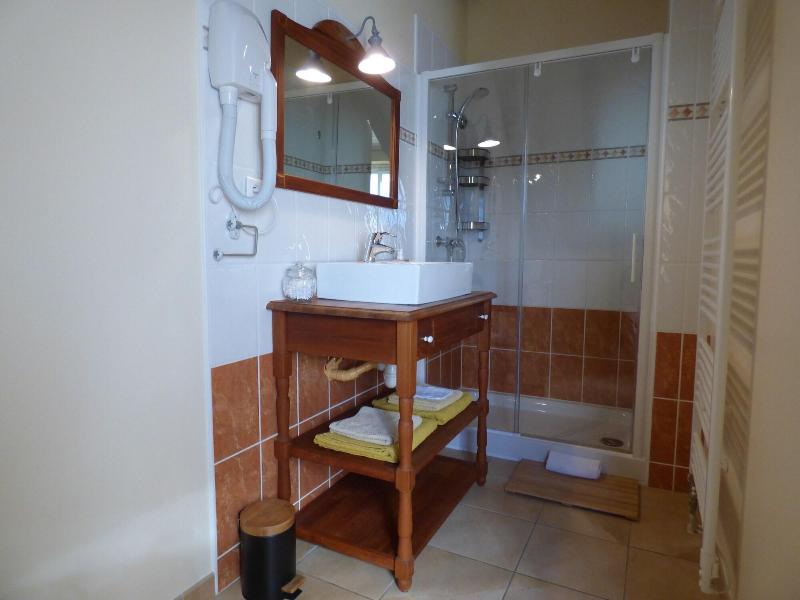 Britavit Chambres Et Table D Ha Tes image