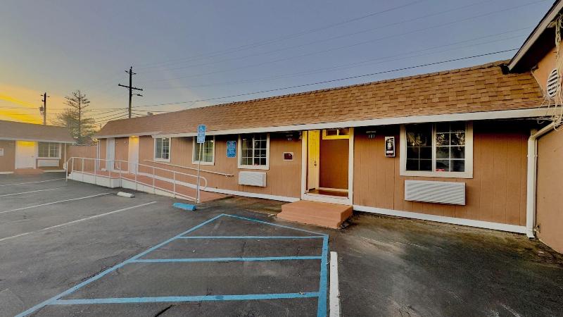Budget Motel image