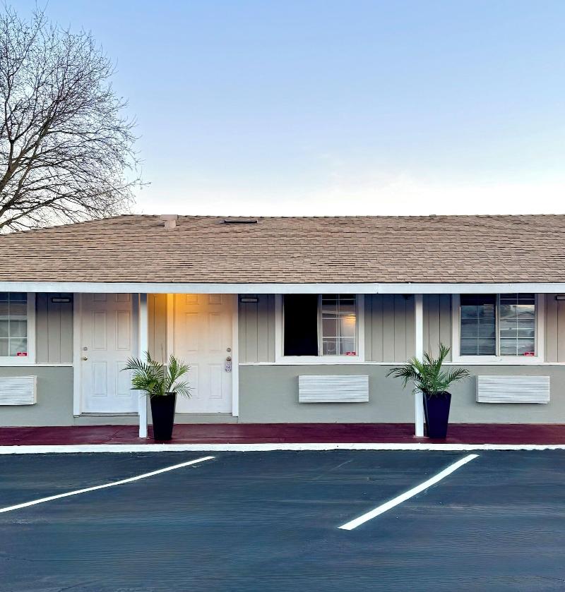 Budget Motel image