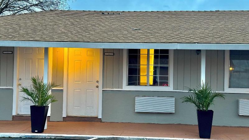 Budget Motel image