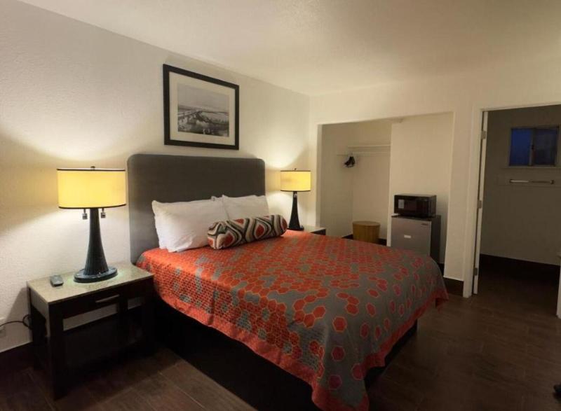 Budget Motel image