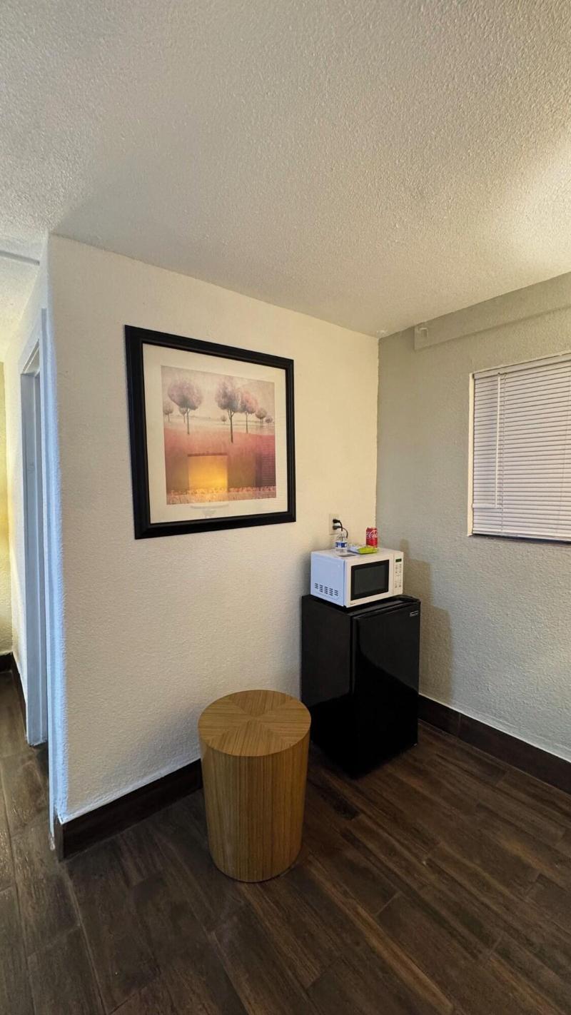 Budget Motel image