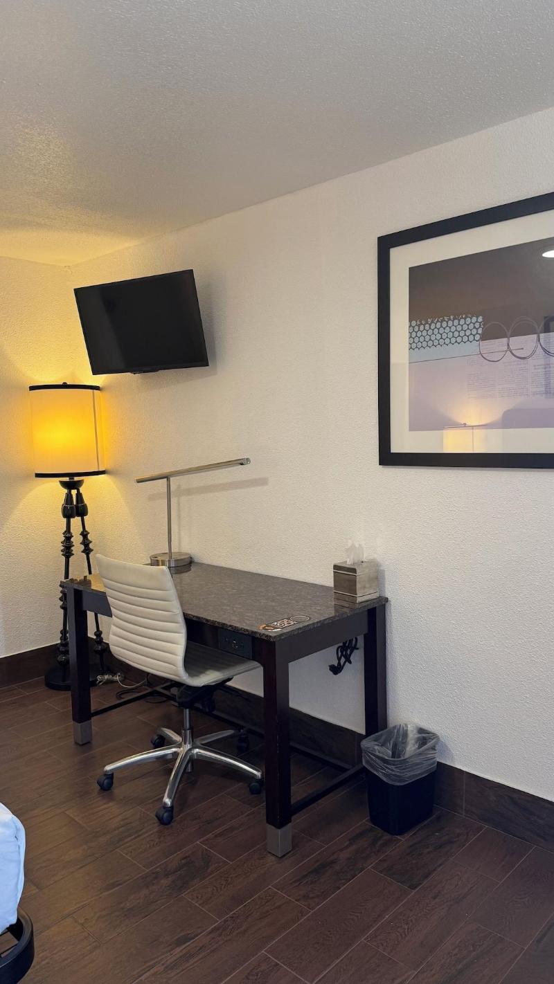 Budget Motel image