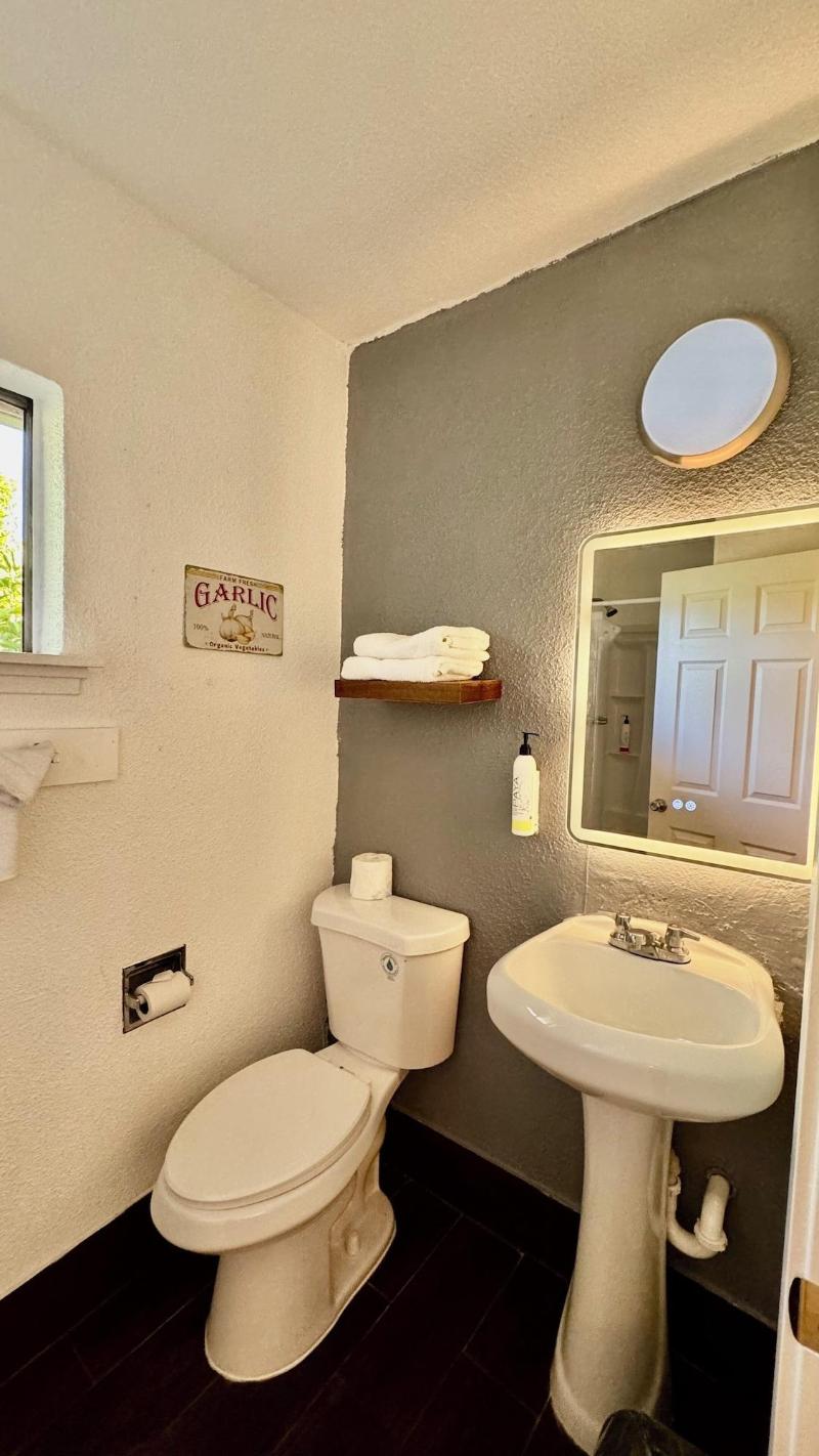 Budget Motel image