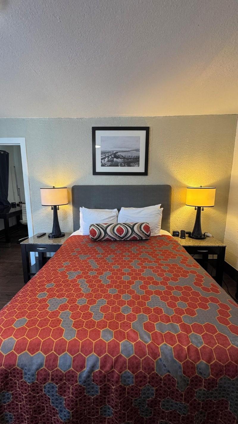 Budget Motel image