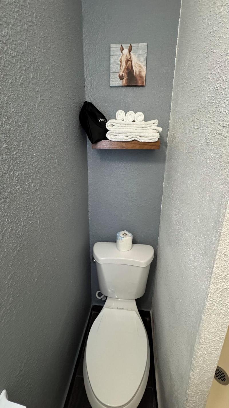 Budget Motel image