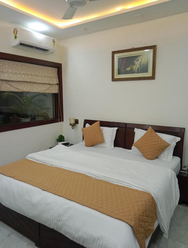 Room In B B Home Stay Bed And Break Fast image