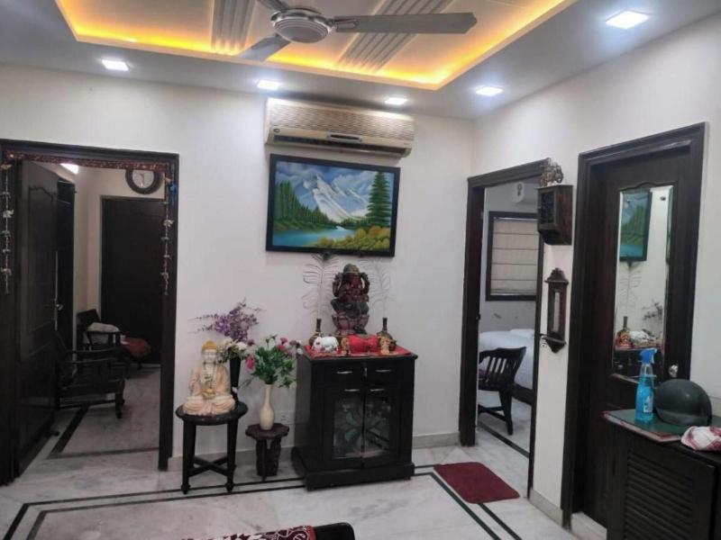 Room In B B Home Stay Bed And Break Fast image