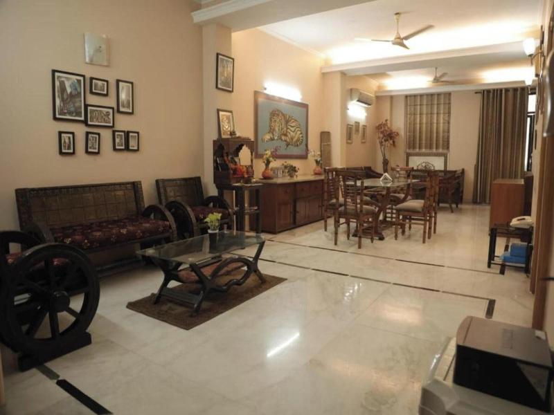 Room In B B Home Stay Bed And Break Fast image