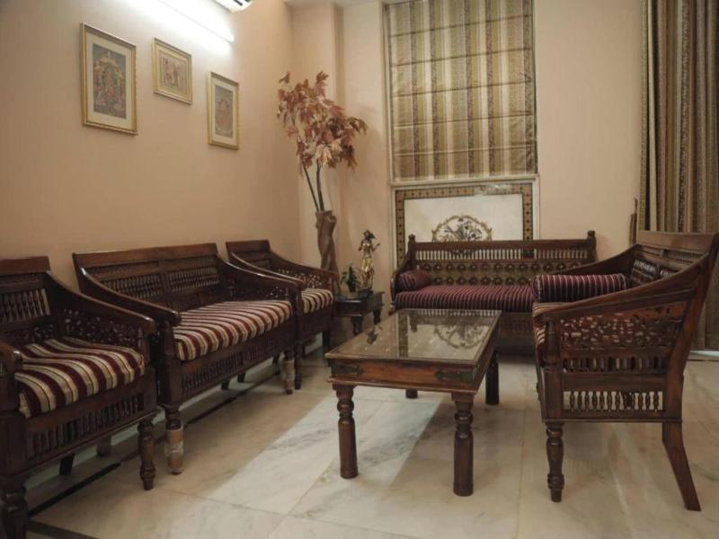 Room In B B Home Stay Bed And Break Fast image