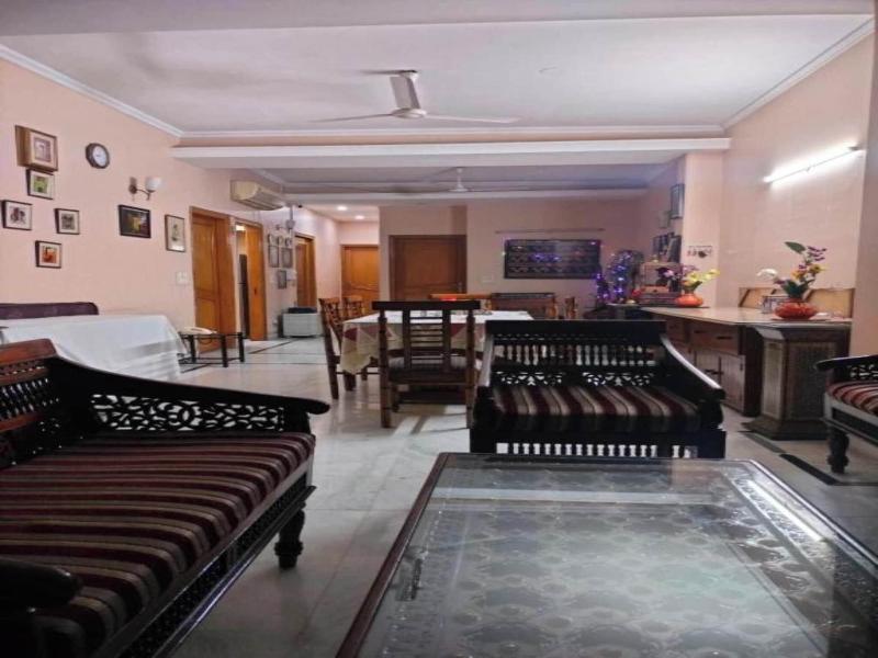 Room In B B Home Stay Bed And Break Fast image