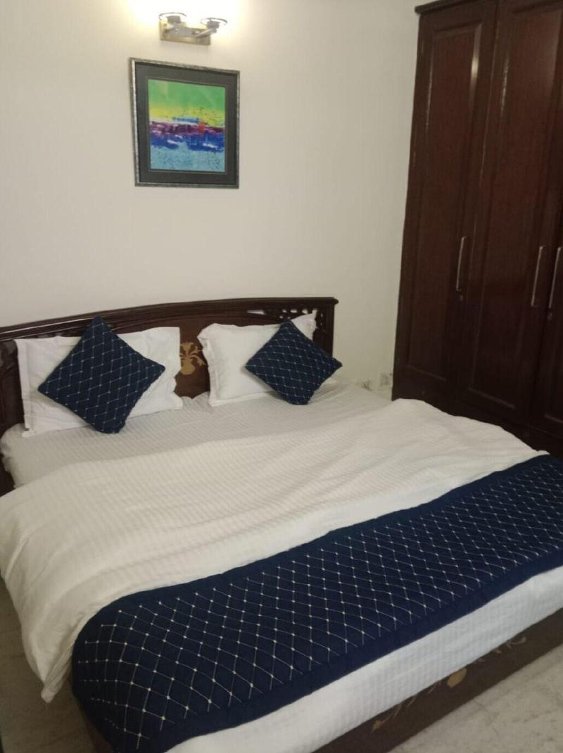 Room In B B Home Stay Bed And Break Fast image