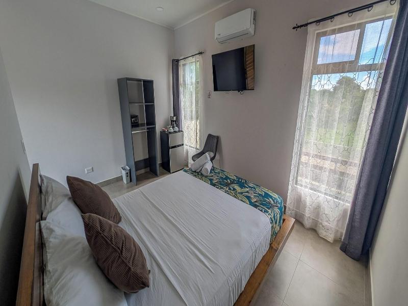 Hotel Uvita Forest image