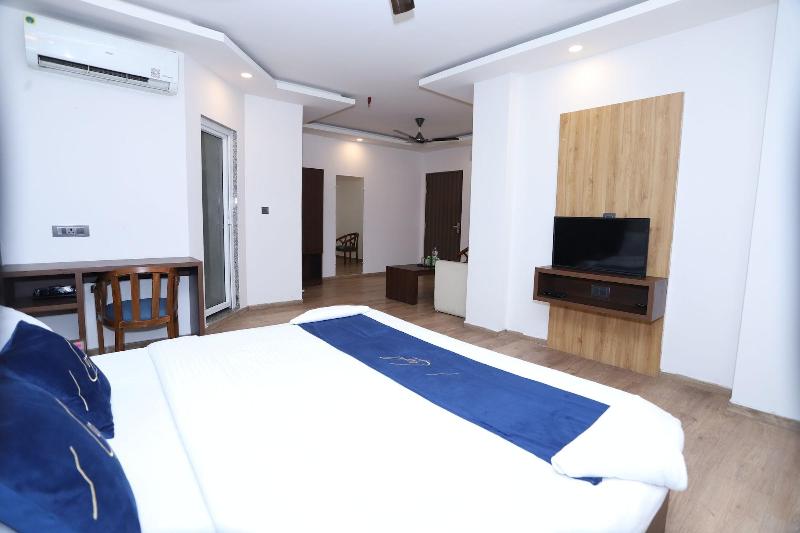 Hotel Core One Bliss image