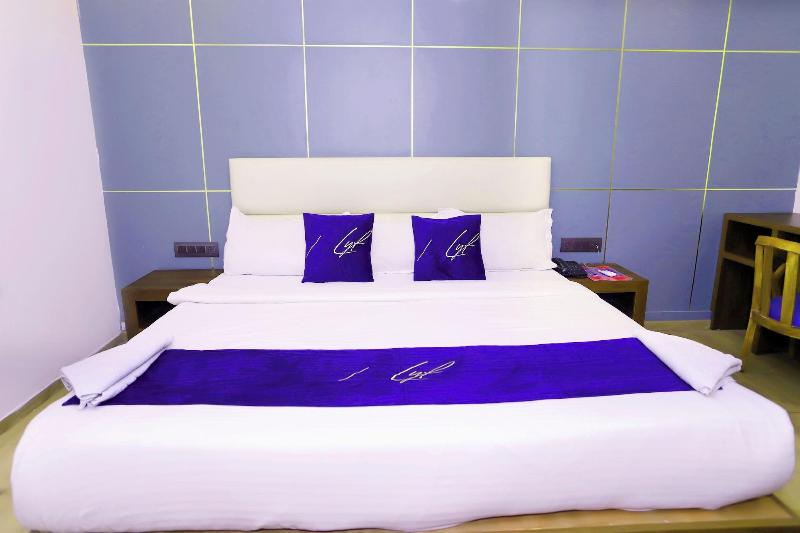 Hotel Core One Bliss image