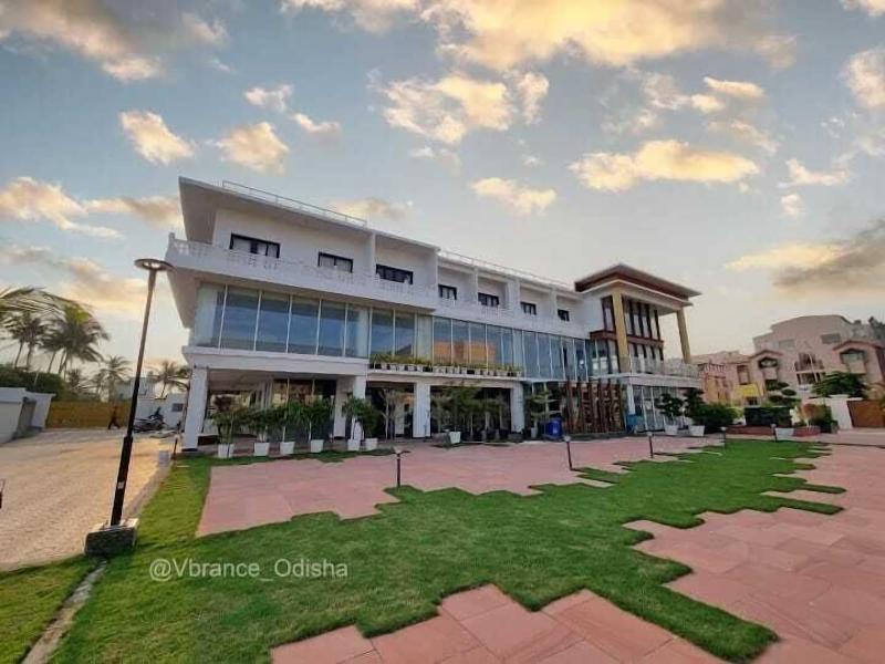 Vbrance Luxury Boutique Hotel image
