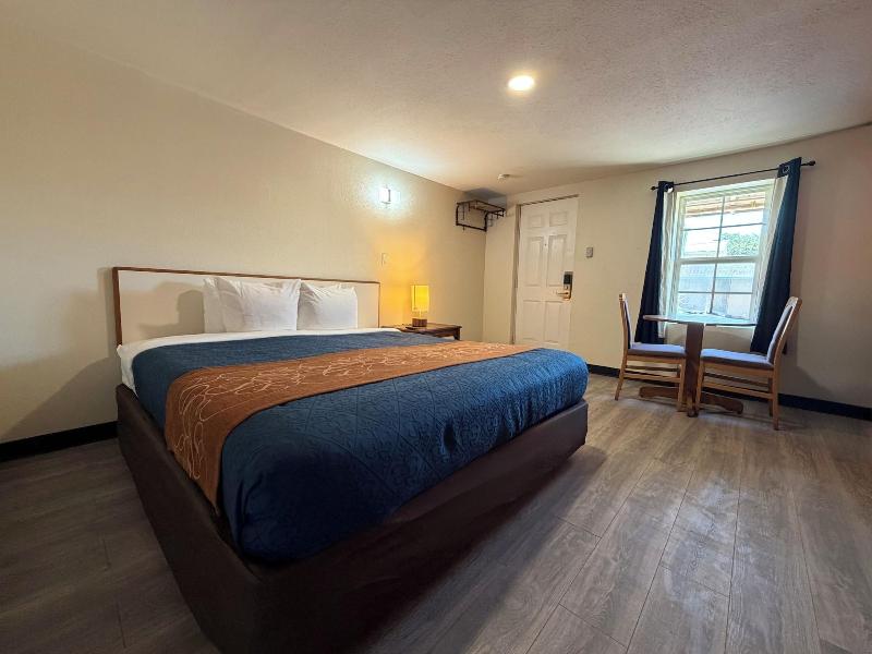 Ponca Motel image