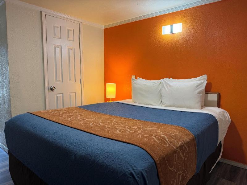 Ponca Motel image