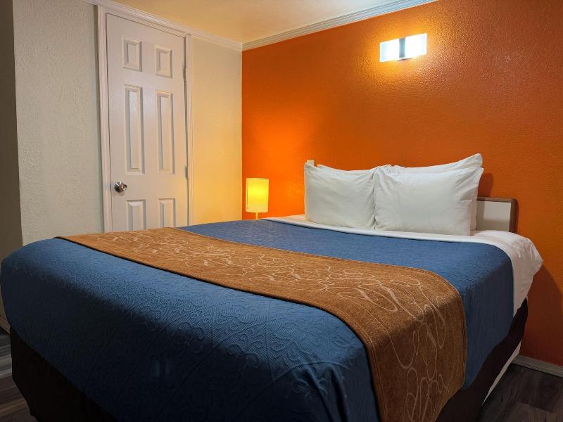 Ponca Motel image