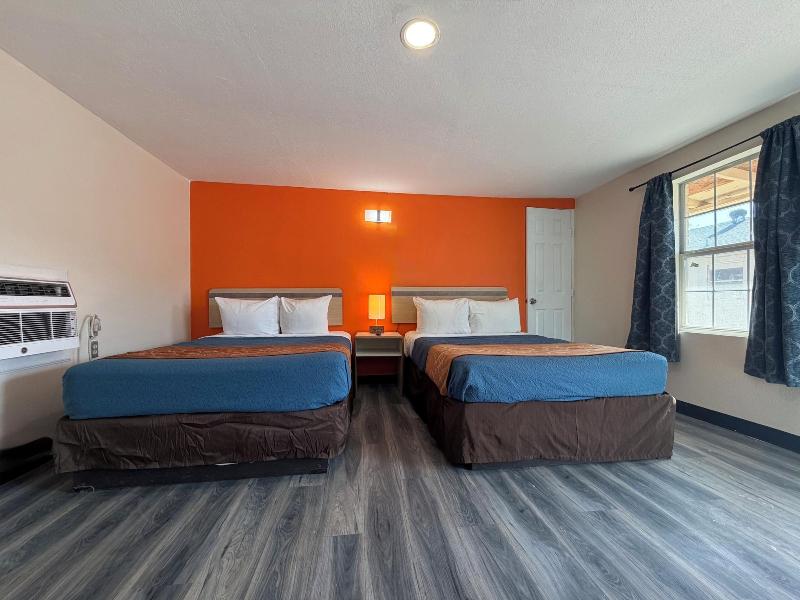 Ponca Motel image
