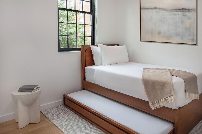 The Weldon Hotel image