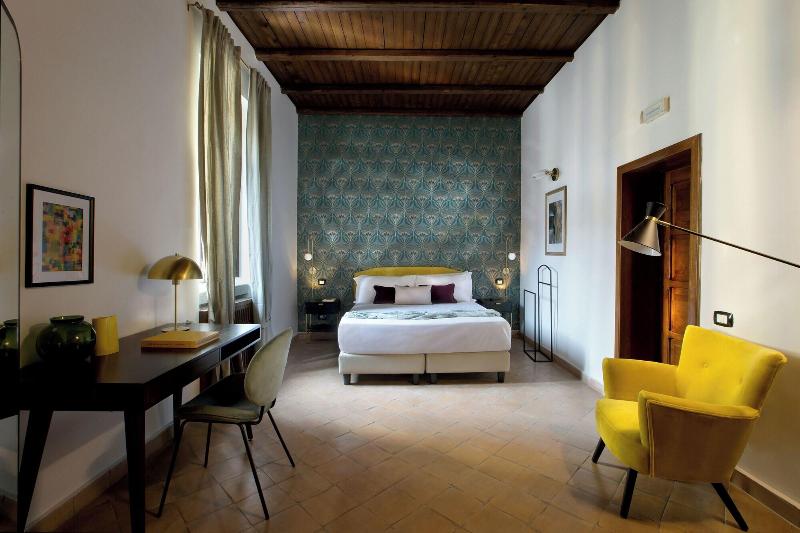 La Nova Bed And Museum image