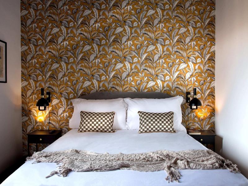 La Nova Bed And Museum image