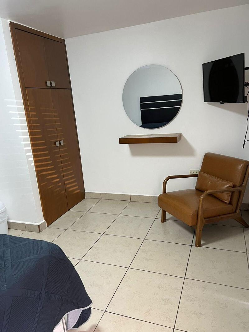 Hotel Alexander image