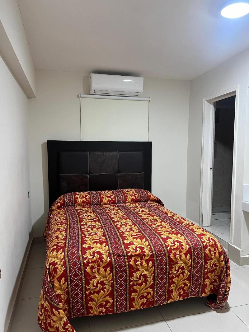 Hotel Alexander image